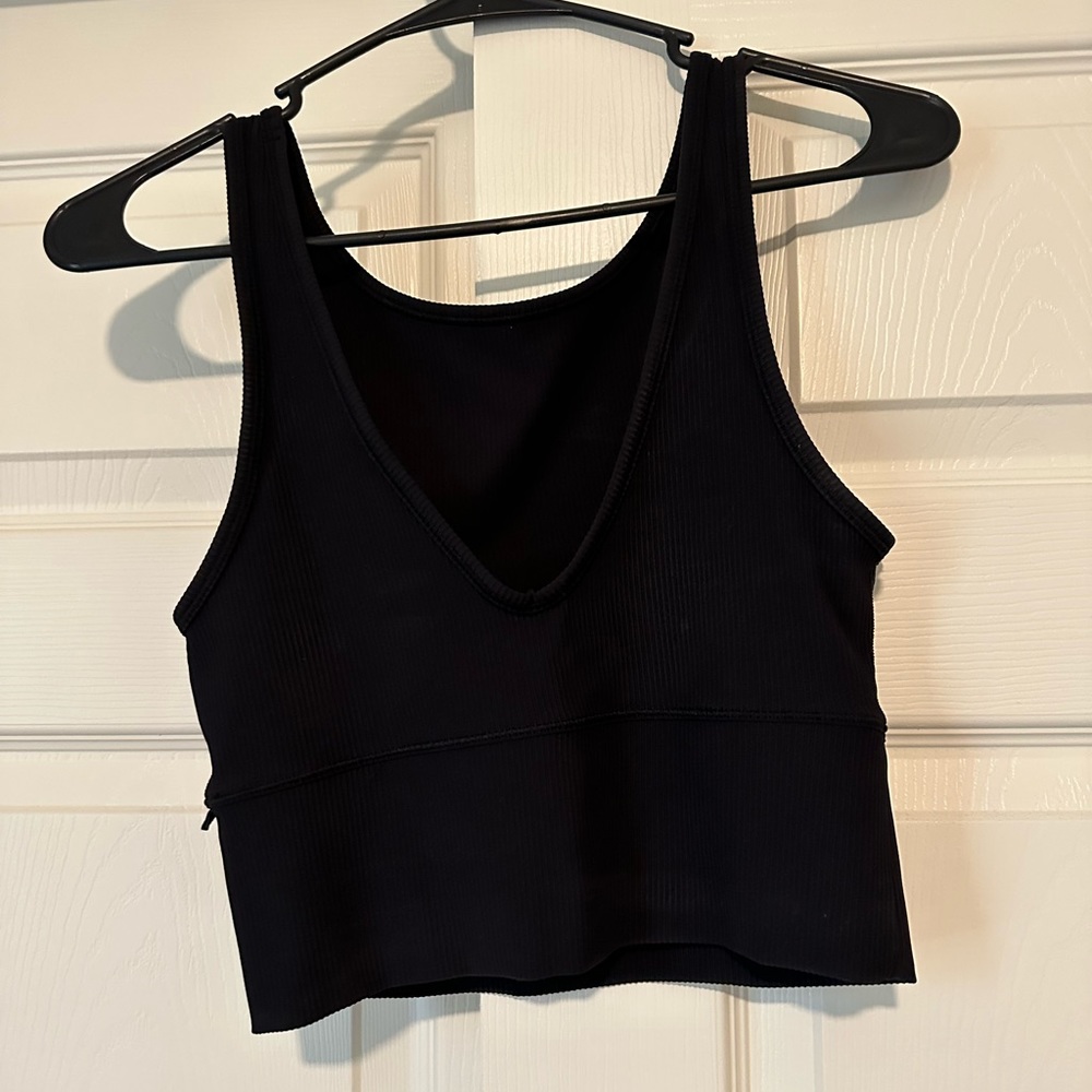 Black ribbed lululemon cropped tank